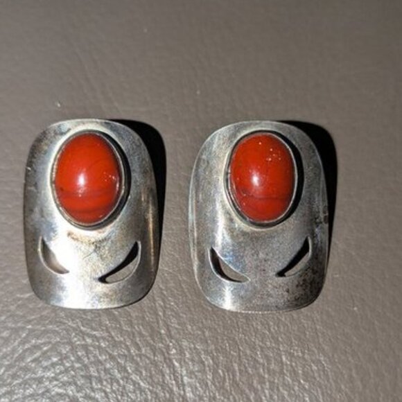 Vintage Sterling Native American Natural Coral Post Stud Indian Jewelry Earrings - Picture 1 of 6